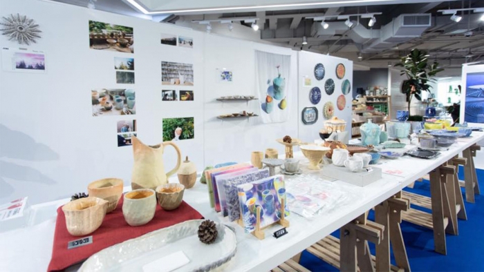 Keep In Touch : On celebrating human touch, an exhibition by Lamunlamai